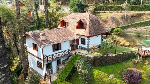 Casa com 3 Quartos à venda, 241m² no , Campos do Jordão