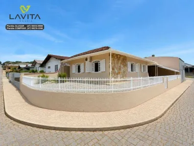 Casa com 3 Quartos para alugar, 146m² no Bela Vista, Gaspar