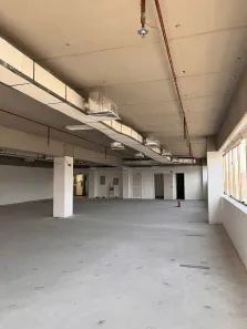 Sala Comercial para venda ou aluguel, 319m² no Boa Vista, Porto Alegre