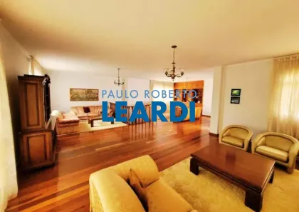 Sobrado com 5 Quartos à venda, 314m² no Jardim dos Estados, Poços de Caldas