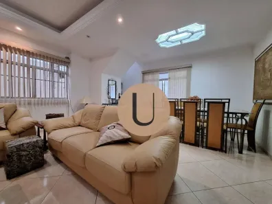 Casa com 4 Quartos à venda, 300m² no Jardim Piqueroby, São Paulo