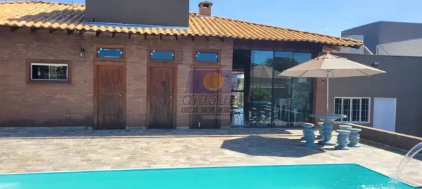 Fazenda/Sítio com 4 Quartos à venda, 902m² no , Mendonça