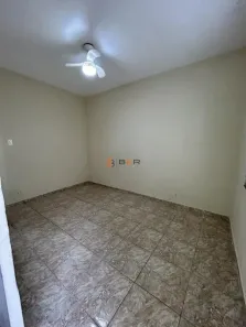 Casa com 1 Quarto para alugar, 30m² no Marechal Hermes, Rio de Janeiro