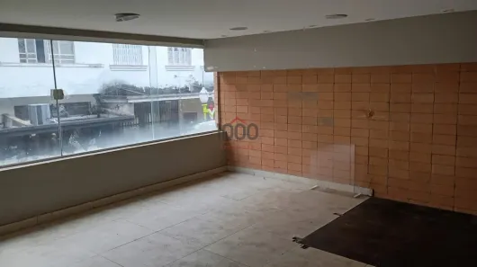 Ponto Comercial para alugar, 135m² no Centro, Juiz de Fora
