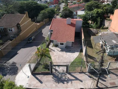 Casa com 3 Quartos à venda, 230m² no Vila Nova, Porto Alegre