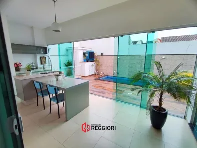 Casa com 3 Quartos à venda, 284m² no Centro, Balneário Camboriú