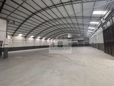 Galpão/Depósito/Armazém para alugar, 2400m² no Conceição, Diadema