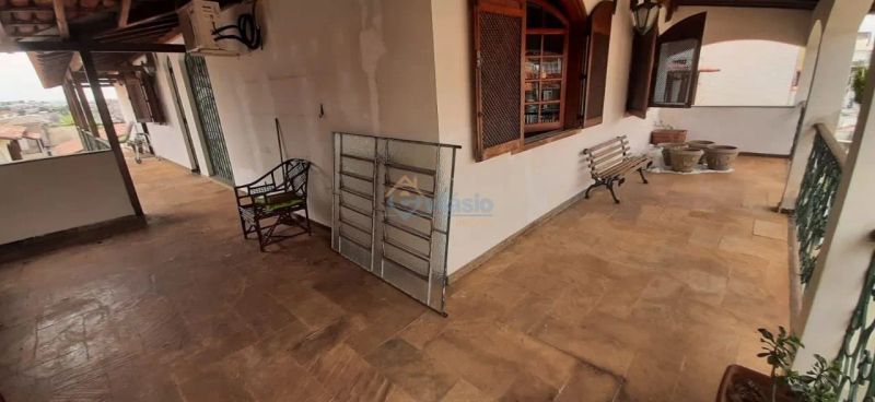 Casa com 5 quartos — Dona Clara, Belo Horizonte