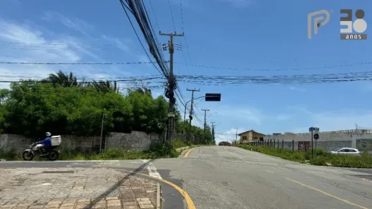 Lote/Terreno para alugar, 2465m² no Quintas do Calhau, São Luís