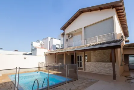 Casa com 3 Quartos à venda, 190m² no Operária, Londrina