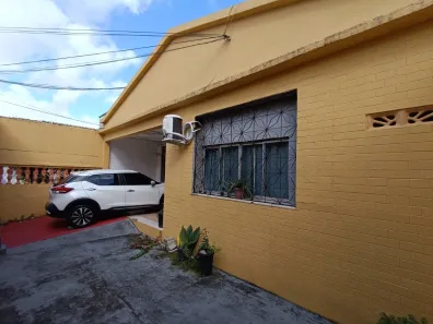 Casa com 3 Quartos à venda, 150m² no Fátima, Fortaleza