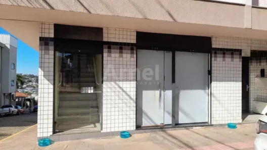 Sala Comercial para alugar, 80m² no Centro, Passo Fundo