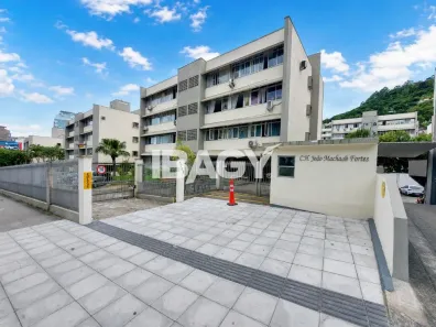 Apartamento com 3 Quartos para alugar, 61m² no Centro, Florianópolis