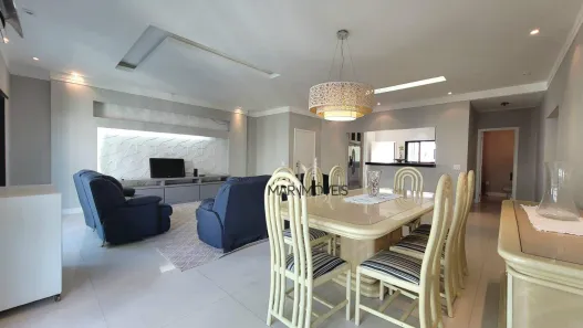 Apartamento com 4 Quartos para venda ou aluguel, 200m² no Pitangueiras, Guarujá