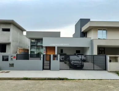 Casa com 4 Quartos à venda, 200m² no Córrego Grande, Florianópolis