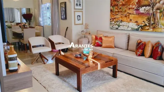 Casa com 4 Quartos à venda, 245m² no Cidade Jardim, Uberlândia