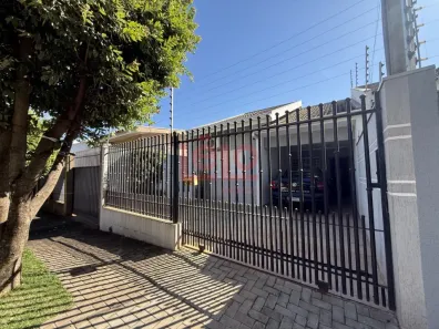 Casa com 3 Quartos para alugar, 100m² no Galeão, Maringá