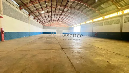 Sala Comercial para alugar, 1920m² no Piracangaguá, Taubaté