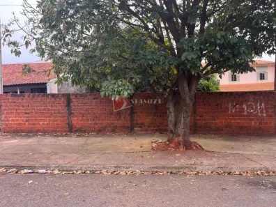 Lote/Terreno à venda, 300m² no Jardim Alvorada, Maringá