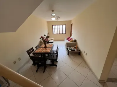 Casa com 3 Quartos à venda, 133m² no Extensão do Bosque, Rio das Ostras