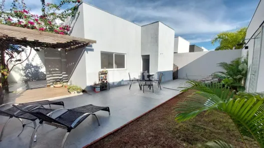 Casa de Condomínio com 3 Quartos para alugar, 210m² no Shopping Park, Uberlândia