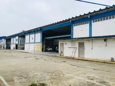 Galpão/Depósito/Armazém com 1 Quarto para alugar, 1850m² no Granja dos Cavaleiros, Macaé