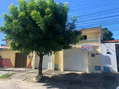 Sobrado com 3 Quartos para alugar, 130m² no Lagoa Redonda, Fortaleza