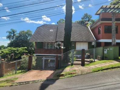 Casa com 3 Quartos à venda, 247m² no Santo Inácio, Santa Cruz do Sul