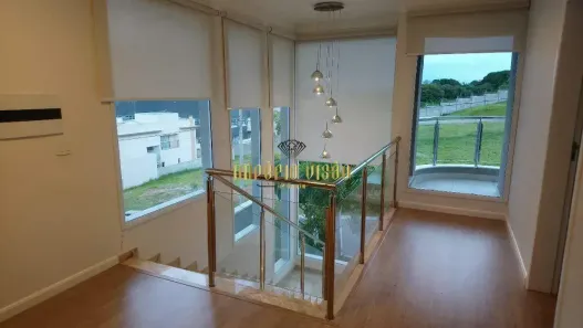 Casa de Condomínio com 3 Quartos à venda, 220m² no Condomínio Residencial Fogaça, Jacareí