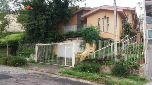 Casa de Condomínio com 3 Quartos para alugar, 200m² no Jardim Sabará, Porto Alegre