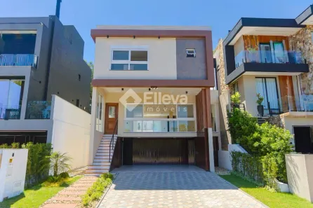 Casa com 3 Quartos à venda, 196m² no Centro, Gravataí