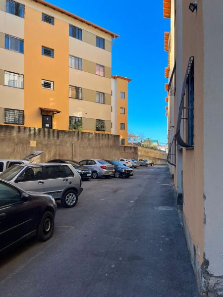 Apartamento com 2 quartos — Santa Mônica, Belo Horizonte