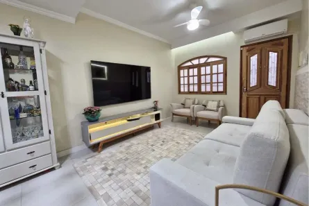 Casa com 3 Quartos à venda, 132m² no Parque Colonial, São Paulo