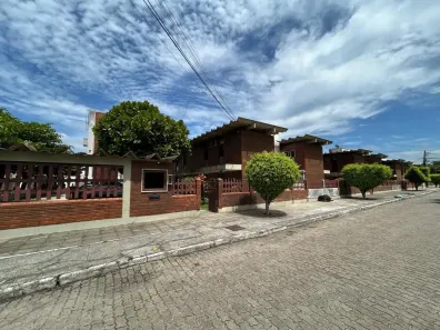 Casa de Condomínio com 2 Quartos à venda, 87m² no Portinho, Cabo Frio