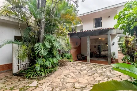 Sobrado com 4 Quartos à venda, 353m² no Pacaembu, São Paulo
