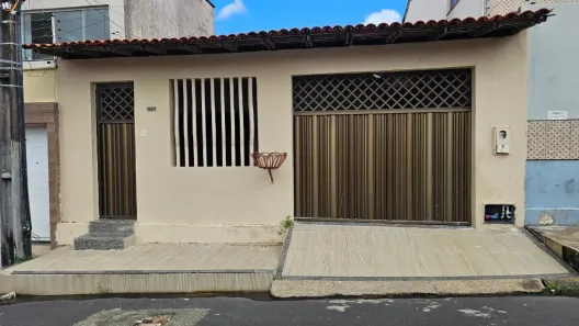 Casa com 2 Quartos para alugar, 70m² no Cohama, São Luís