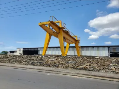 Galpão/Depósito/Armazém para venda ou aluguel, 4400m² no Civit I, Serra