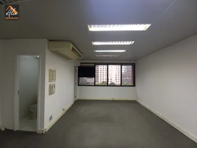 Sala Comercial à venda, 30m² no Vila Olímpia, São Paulo