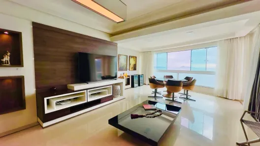 Apartamento com 4 Quartos para alugar, 185m² no Centro, Balneário Camboriú