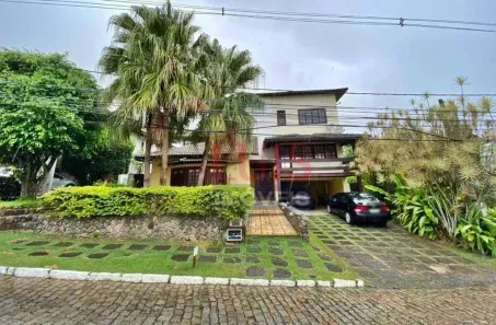 Casa de Condomínio com 3 Quartos à venda, 365m² no Piratininga, Niterói