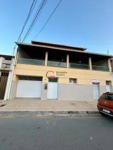 Casa com 4 Quartos para alugar, 600m² no Renascença, São Luís