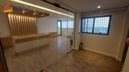 Sala Comercial para alugar, 322m² no Vila Homero, Indaiatuba