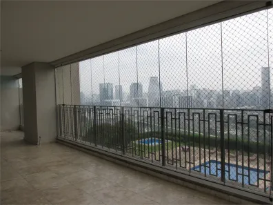 Apartamento com 3 Quartos para alugar, 236m² no Jardim Panorama, São Paulo