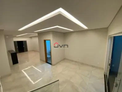 Sobrado com 3 Quartos à venda, 124m² no Grand Ville, Uberlândia