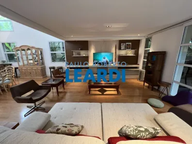 Casa com 4 Quartos à venda, 402m² no Jardim Petrópolis, São Paulo