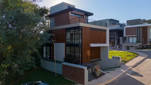 Casa de Condomínio com 3 Quartos à venda, 308m² no Campo Comprido, Curitiba