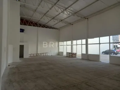Ponto Comercial para alugar, 640m² no São Geraldo, Porto Alegre