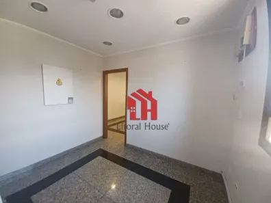 Sala Comercial para alugar, 177m² no Gonzaga, Santos