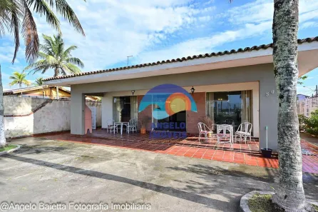 Casa com 3 Quartos à venda, 308m² no Centro, Peruíbe