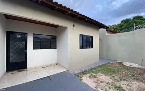 Casa com 2 Quartos para alugar, 64m² no Vila Progresso, Campo Grande